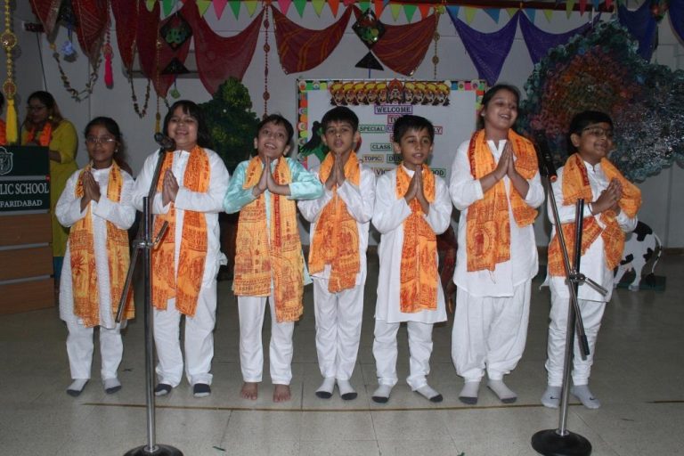 CLASS-ASSEMBLY-ON-DUSSEHRA-DPS-Greater-Faridabad (30)