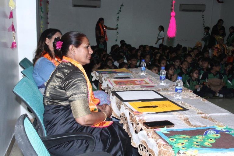 CLASS-ASSEMBLY-ON-DUSSEHRA-DPS-Greater-Faridabad (33)